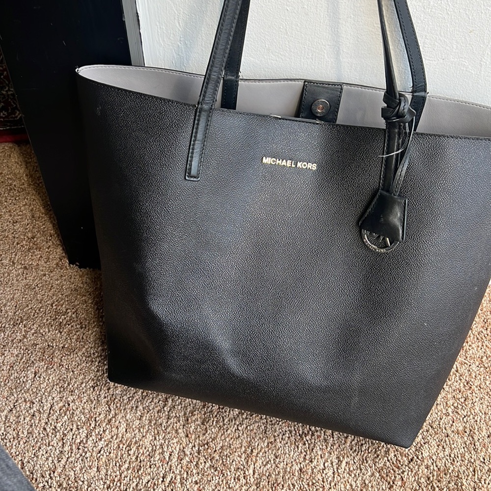 Michael Kors Tote bag.